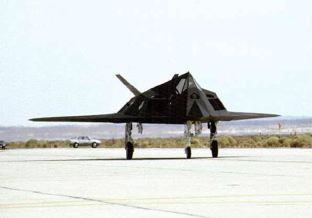 f-117_smal.jpg (8941 bytes)